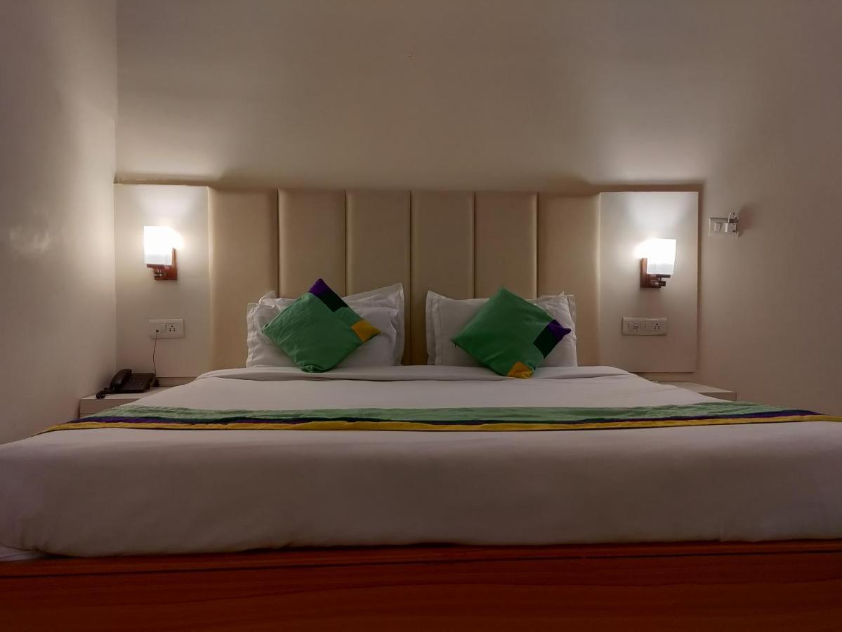 Tulip Palm Hotell Jaipur Exteriör bild
