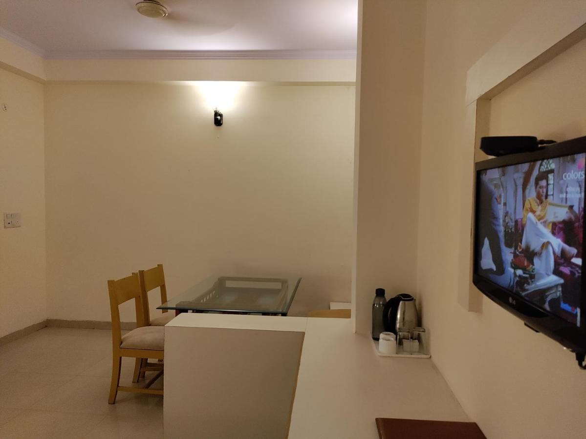 Tulip Palm Hotell Jaipur Exteriör bild