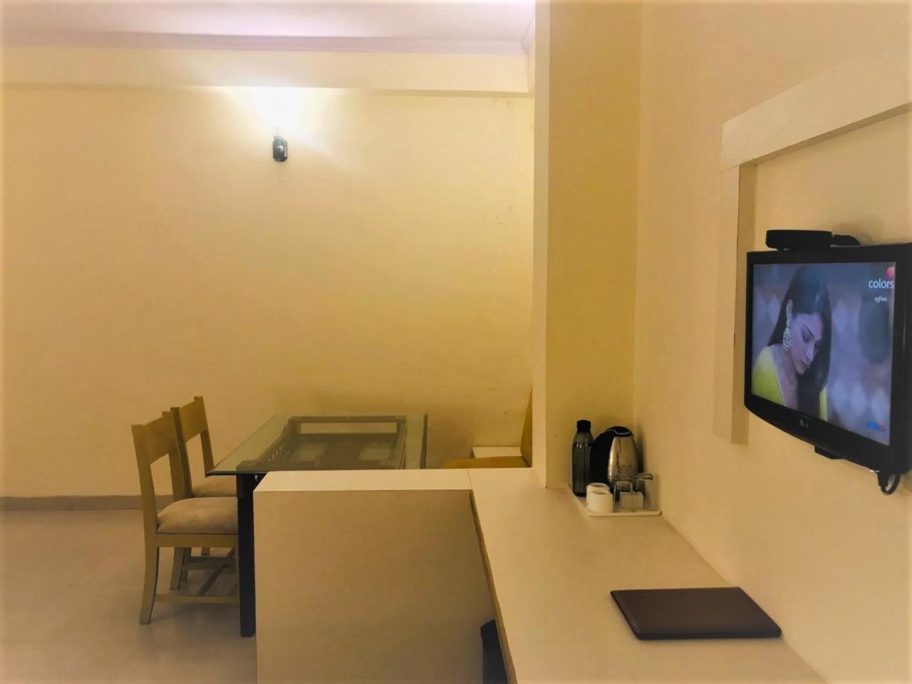 Tulip Palm Hotell Jaipur Exteriör bild