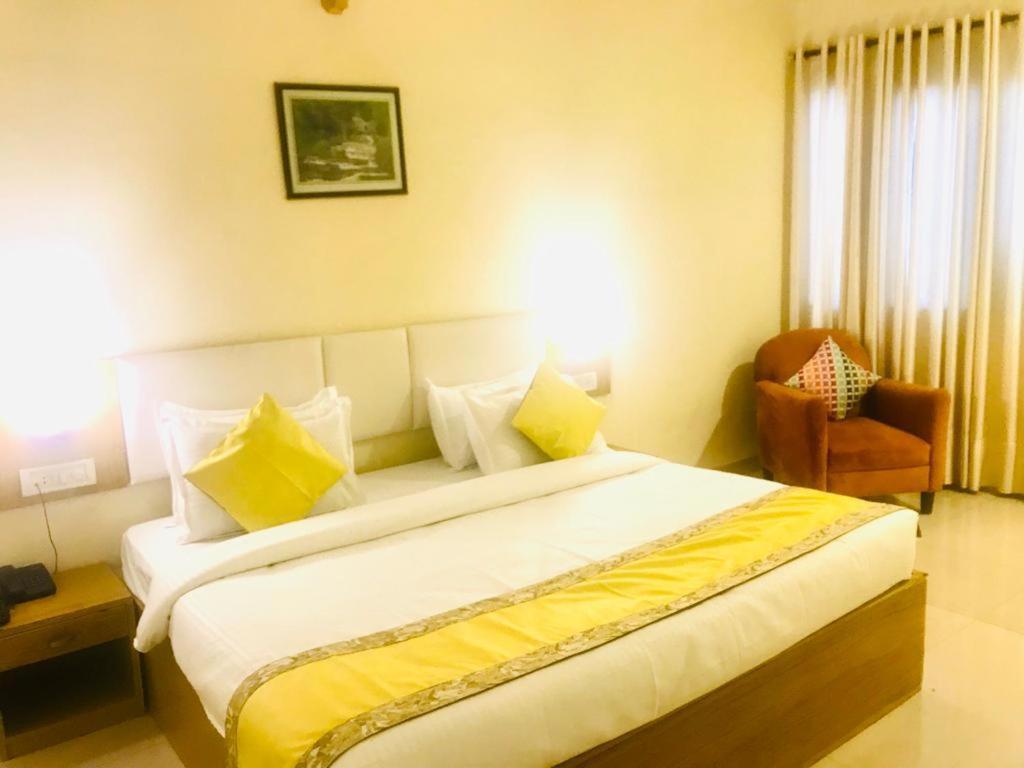 Tulip Palm Hotell Jaipur Exteriör bild