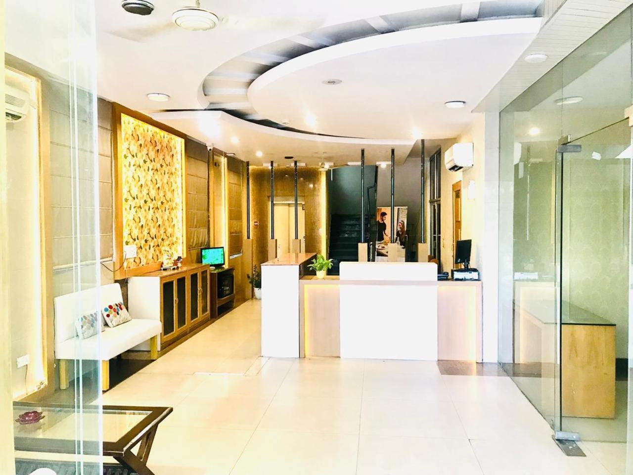 Tulip Palm Hotell Jaipur Exteriör bild