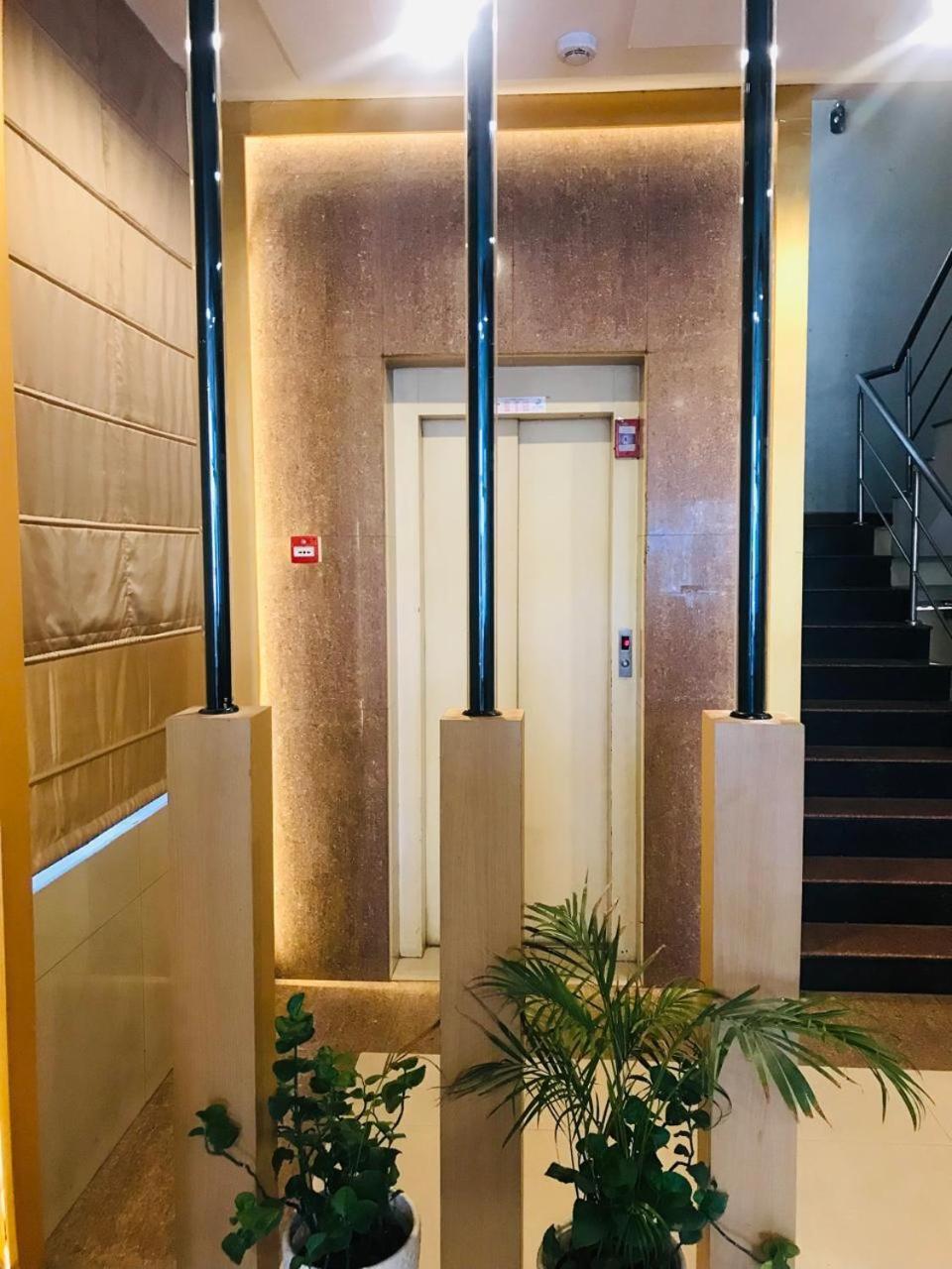 Tulip Palm Hotell Jaipur Exteriör bild